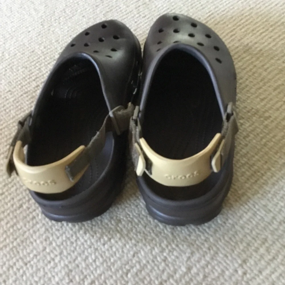 CROCS Terrain Clog Mens size  10